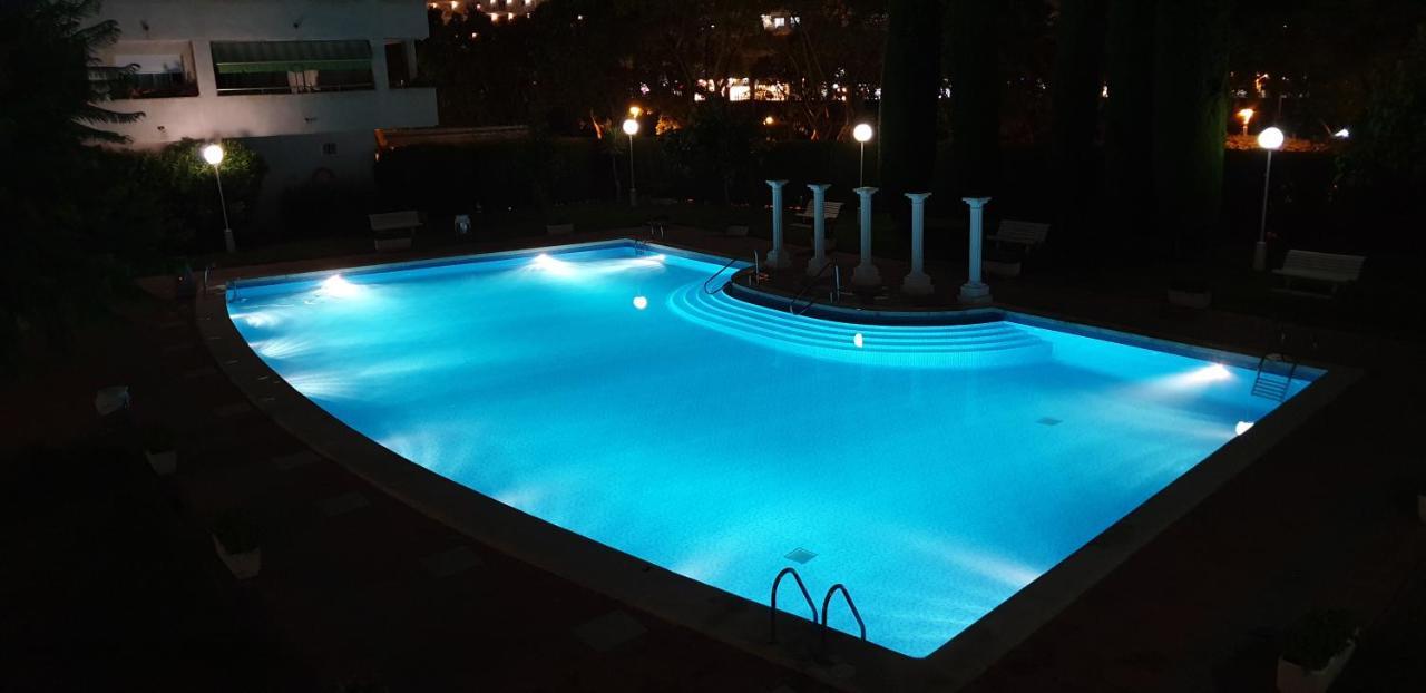 Apartment Center Salou Near Port Aventura Dış mekan fotoğraf