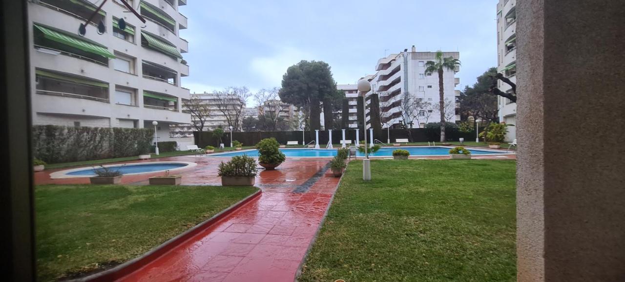 Apartment Center Salou Near Port Aventura Dış mekan fotoğraf
