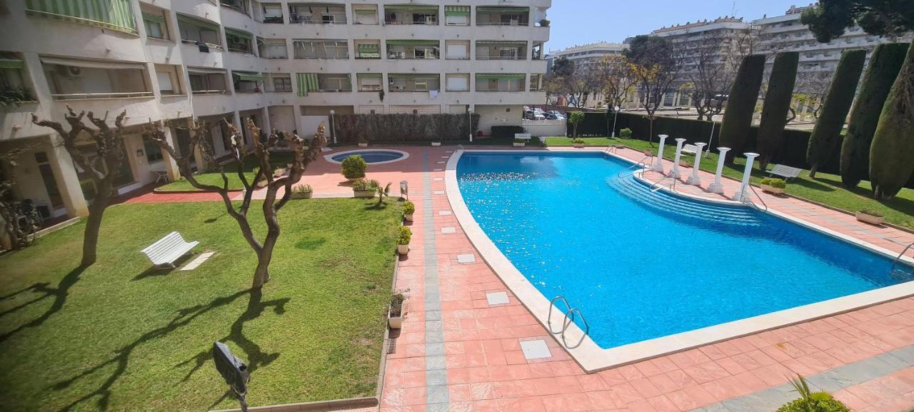 Apartment Center Salou Near Port Aventura Dış mekan fotoğraf