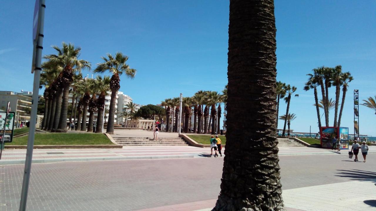 Apartment Center Salou Near Port Aventura Dış mekan fotoğraf